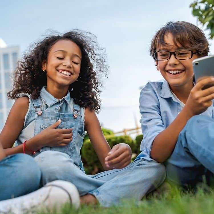 Yaz dönemi İngilizce eğitim alan çocuklar